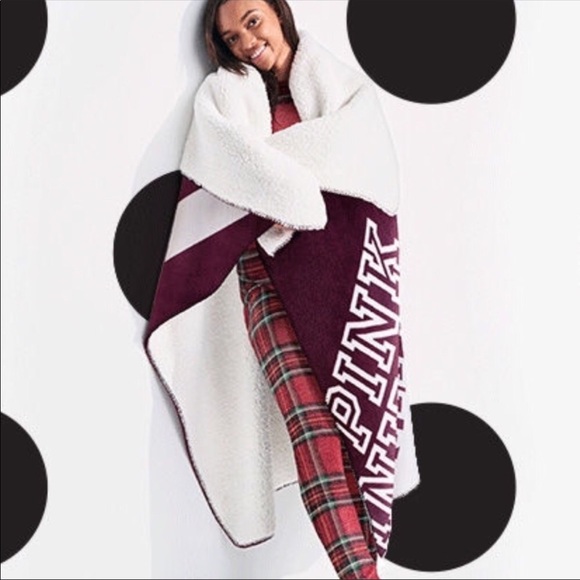 PINK Victoria's Secret Other - Sherpa blanket